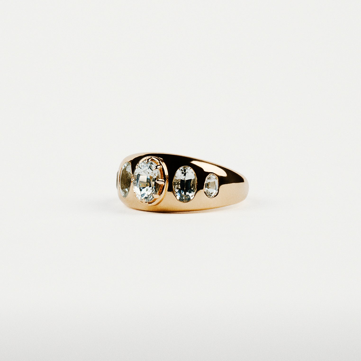 SMALL HIGH TOP RING