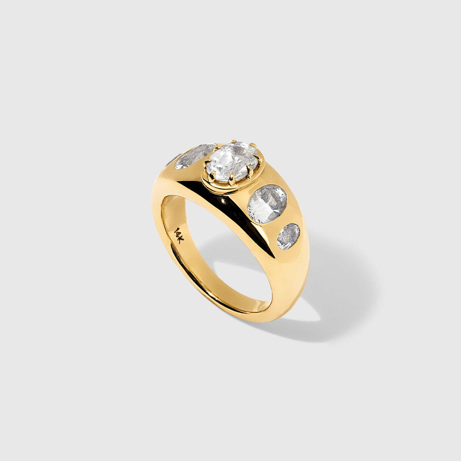 SMALL HIGH TOP RING - WHITE GARNET