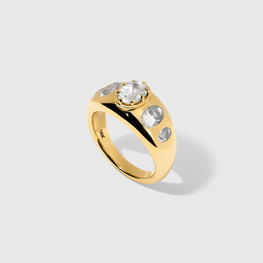 SMALL HIGH TOP RING - WHITE GARNET