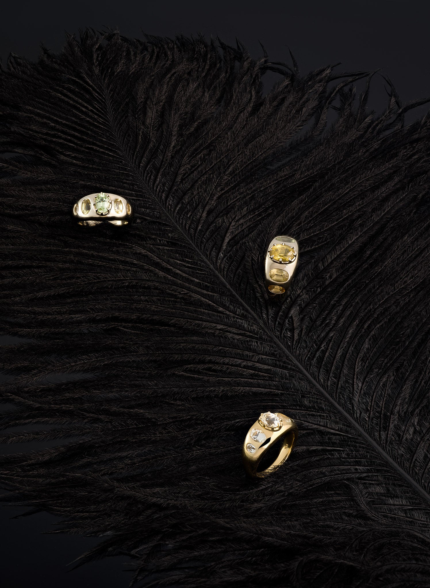 SMALL HIGH TOP RING - GREEN GARNET